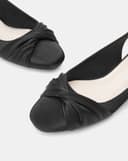 Giày Búp Bê Cut Out Phối Quai Xoắn