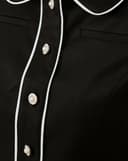 Áo kiểu cổ lá sen phối nút hoa