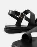 Giày Sandal Xỏ Ngón