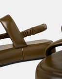 Giày Sandal Đế Bằng Quai Ngang