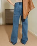 Quần jeans ống đứng phối túi trước